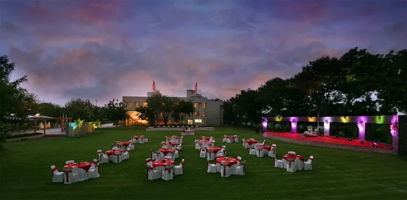 Top3 Lords Resort